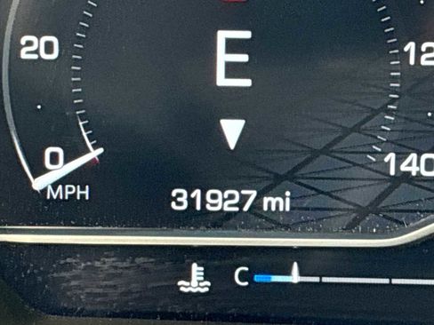 Used 2022 GMC Sierra 1500 Elevation w/ LPO, Elevation Black Package image 12