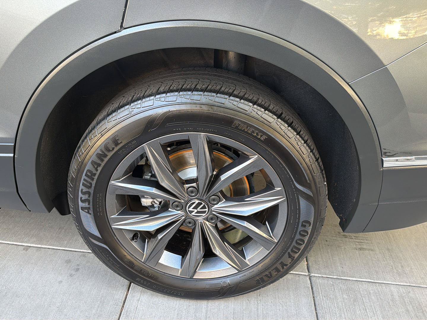 Certified 2023 Volkswagen Tiguan SE FWD image 12
