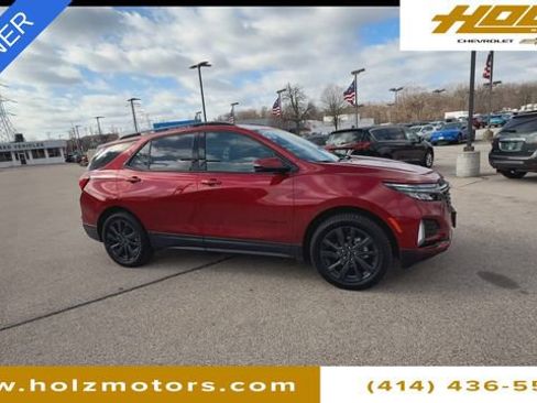 Certified 2022 Chevrolet Equinox RS w/ Infotainment Package image 2