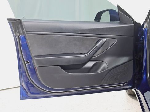 Used 2018 Tesla Model 3 Long Range image 32