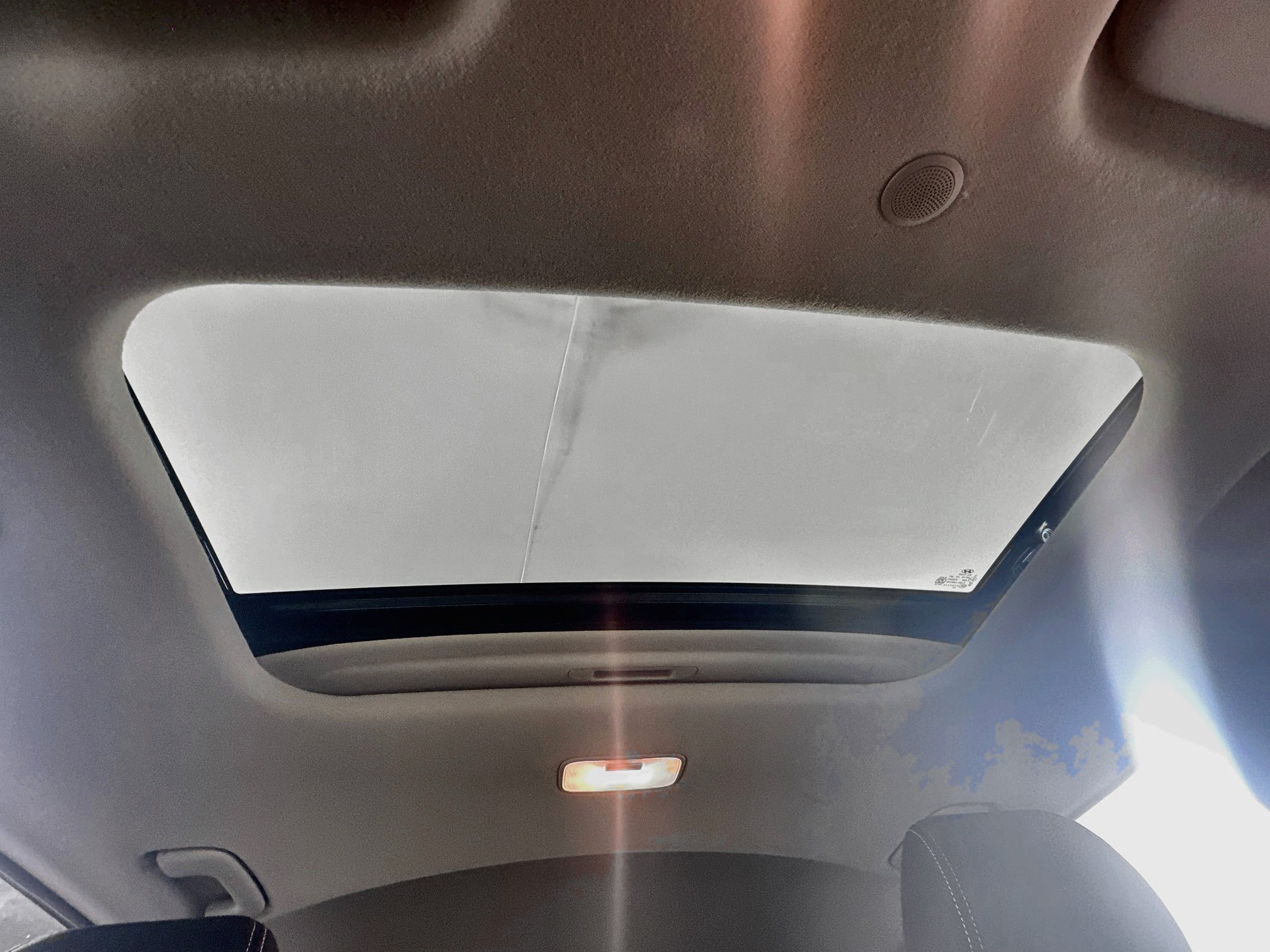 Used 2025 Hyundai Venue SEL FWD image 25