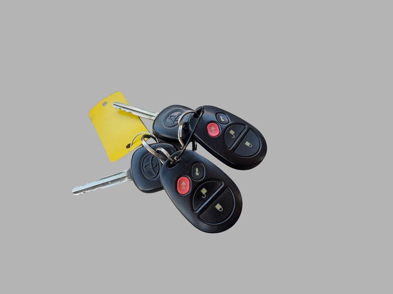Used 2004 Toyota Solara SLE FWD image 39