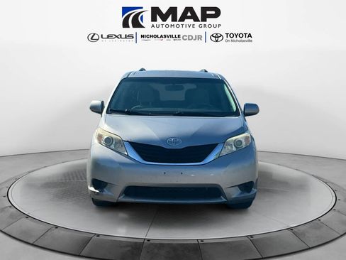 Used 2013 Toyota Sienna LE FWD image 8