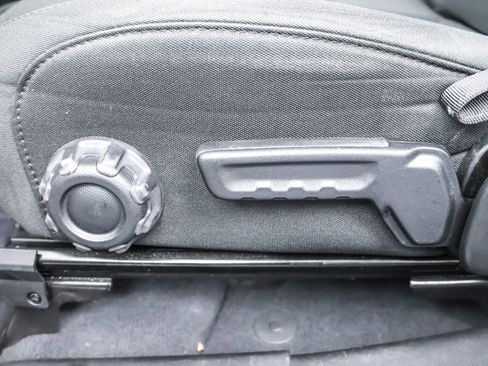 Used 2023 Jeep Wrangler Sport image 7