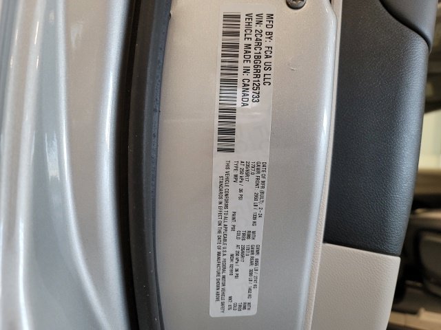 Used 2024 Chrysler Pacifica Touring-L FWD image 18