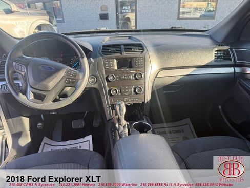 Used 2018 Ford Explorer XLT image 15
