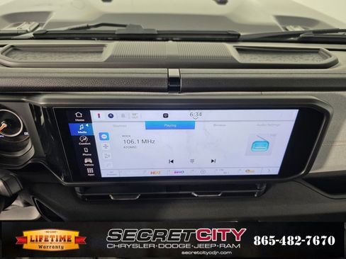 New 2025 Jeep Gladiator Sport image 19