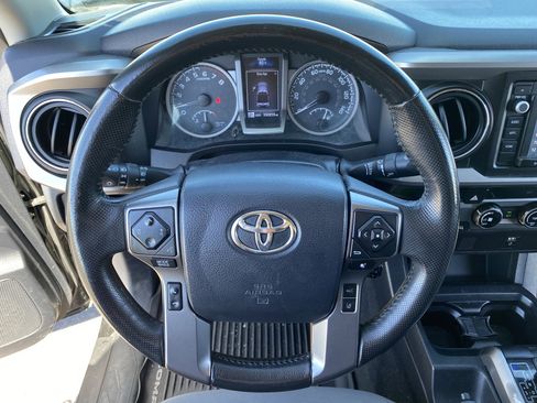 Used 2018 Toyota Tacoma SR5 image 25