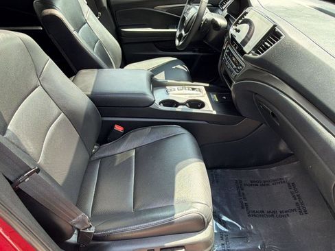 Used 2025 Honda Passport EX-L image 23