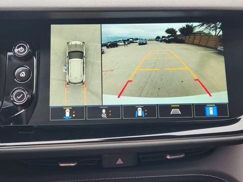Used 2022 Buick Envision Avenir w/ Safety Package FWD image 6