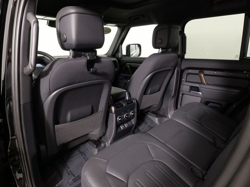 Used 2023 Land Rover Defender 110 X AWD/4WD image 39
