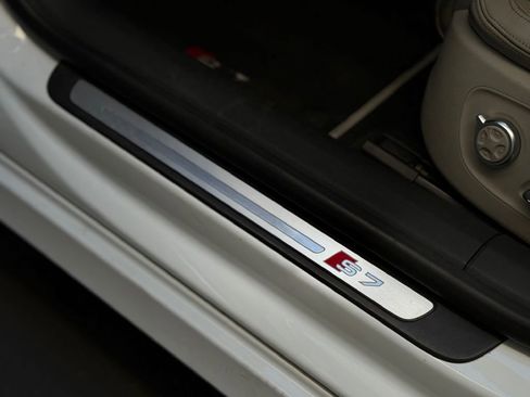 Used 2017 Audi S7 Prestige w/ S7 Sport Package image 17