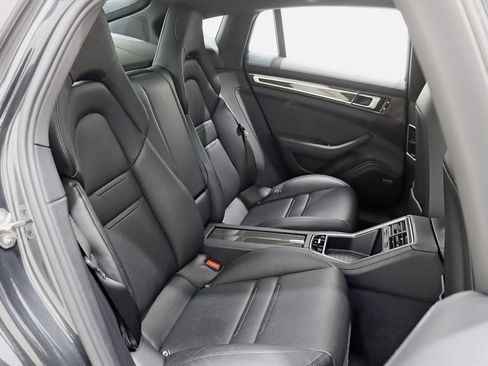 Used 2017 Porsche Panamera 4S image 34