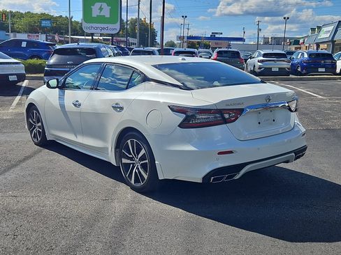 Used 2022 Nissan Maxima SV w/ Floor Mat Group image 2