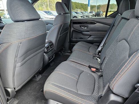 New 2025 Honda Pilot Sport image 10