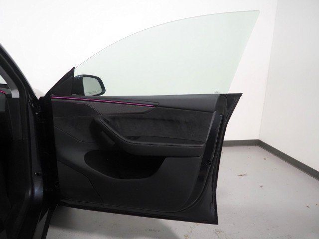 Used 2026 Tesla Model Y Long Range AWD/4WD image 61