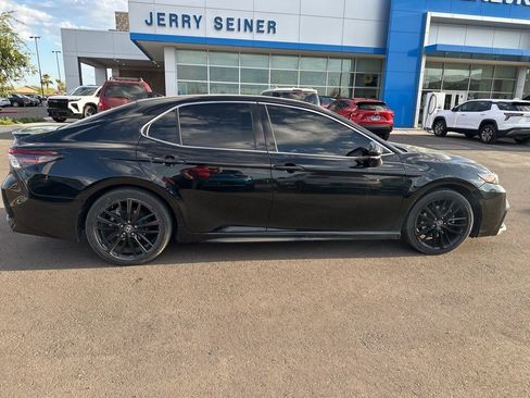 Used 2022 Toyota Camry XSE image 5