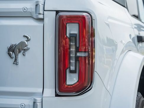 New 2026 Ford Bronco Outer Banks AWD/4WD image 8