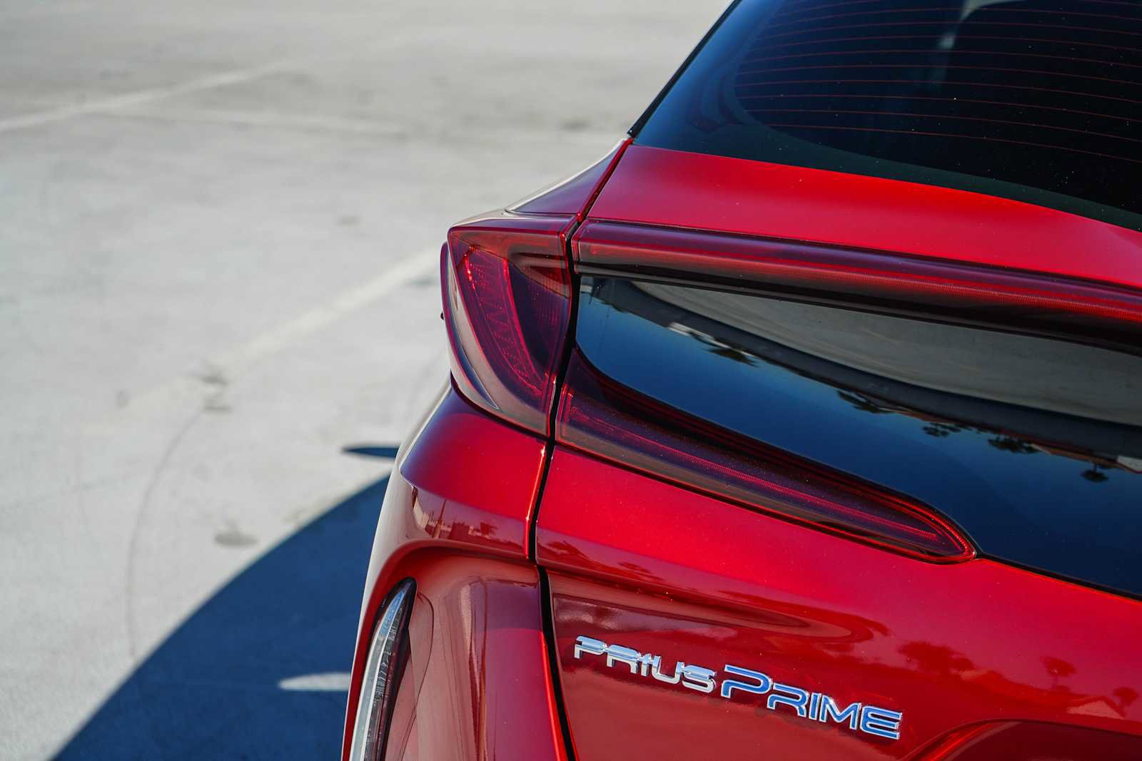 Used 2017 Toyota Prius Prime Plus w/ Carpet Mat Package FWD image 8