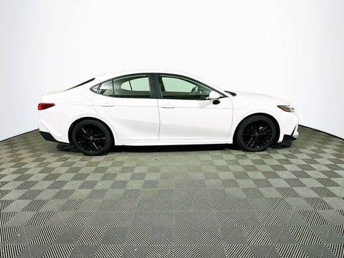 Certified 2025 Toyota Camry SE image 9