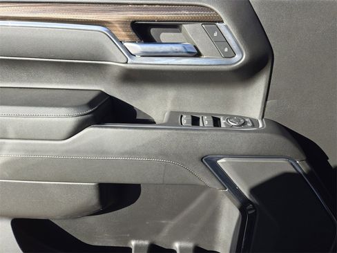 Used 2024 Chevrolet Silverado 1500 RST w/ Z71 Off-Road Package image 18