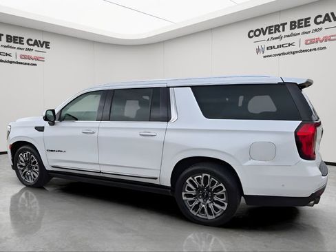 Used 2023 GMC Yukon XL Denali Ultimate image 6