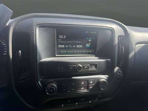 Used 2018 Chevrolet Silverado 1500 W/T w/ Trailering Package image 32