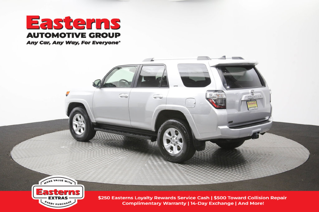 Used 2024 Toyota 4Runner SR5 AWD/4WD image 59