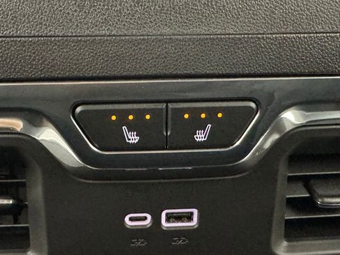 Used 2024 GMC Sierra 1500 Denali image 8