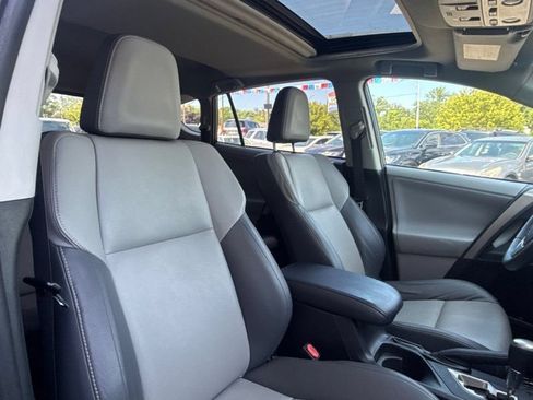 Used 2013 Toyota RAV4 Limited AWD/4WD image 18
