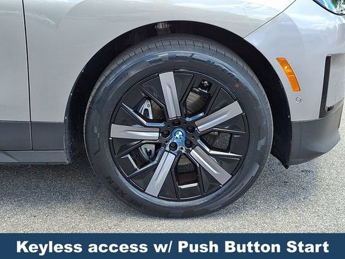 Used 2023 BMW iX xDrive50 AWD/4WD image 10