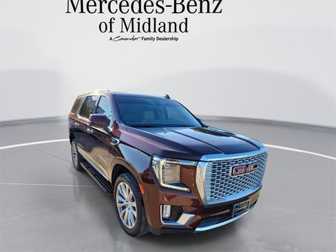 Used 2022 GMC Yukon Denali image 1