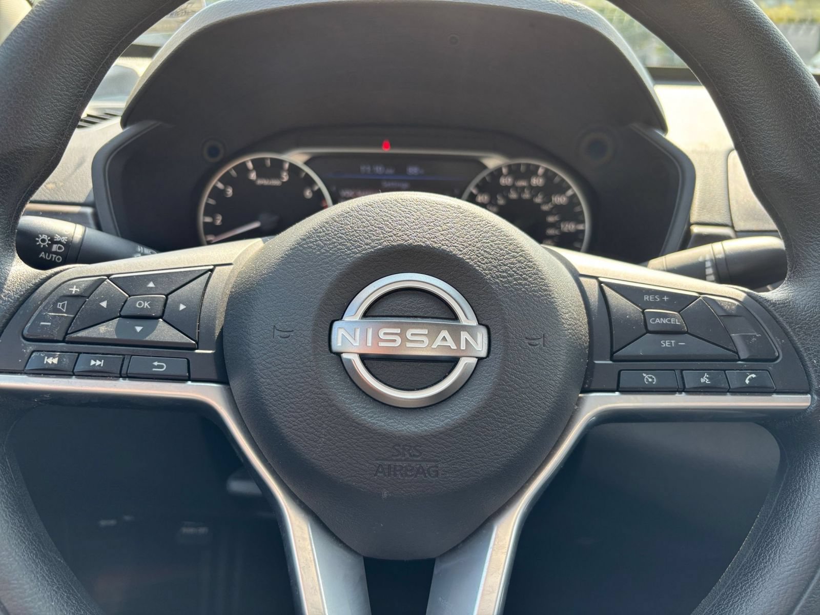 Used 2025 Nissan Altima 2.5 SV FWD image 27