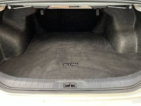 Used 2025 Nissan Altima 2.5 SV FWD image 30