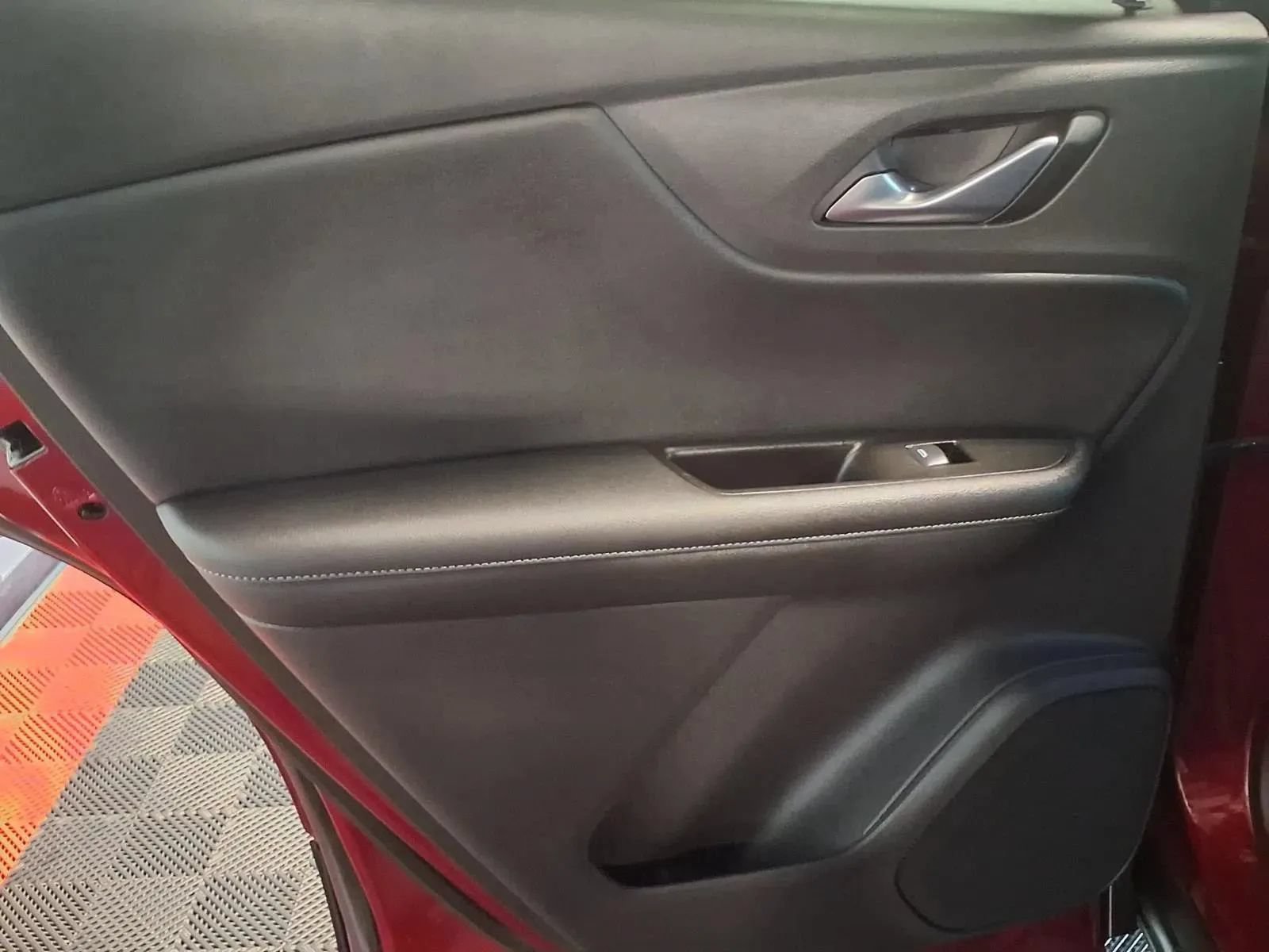 Used 2019 Chevrolet Blazer LT FWD image 14