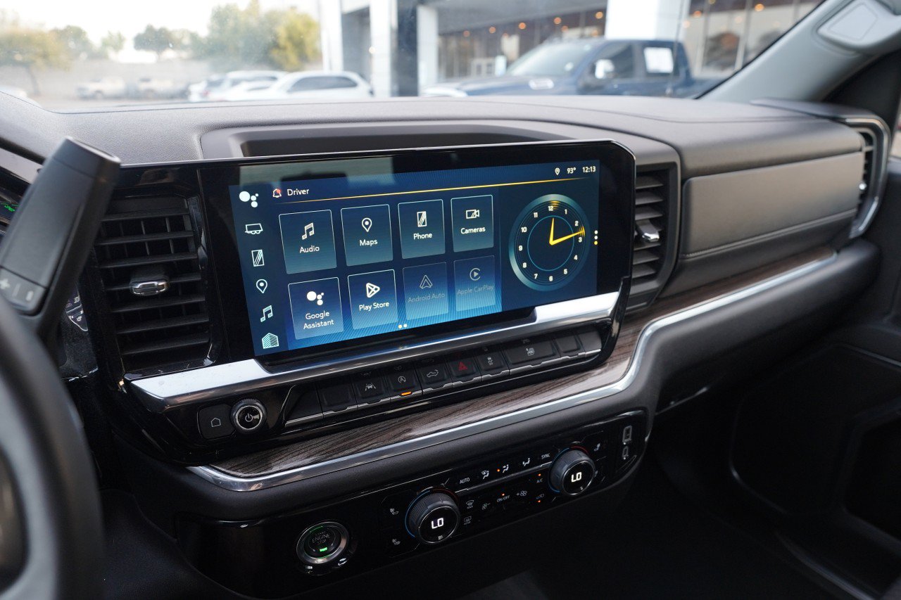 Certified 2024 Chevrolet Silverado 1500 LT AWD/4WD image 12