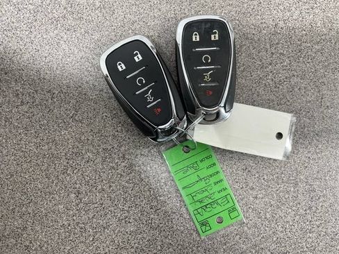Used 2020 Chevrolet Equinox LT AWD/4WD image 25