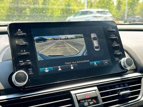 Used 2020 Honda Accord Touring image 20