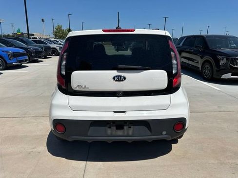 Used 2018 Kia Soul w/ Convenience Package FWD image 13