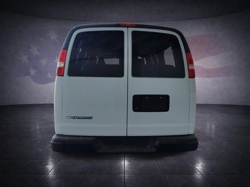 Used 2023 Chevrolet Express 3500 LS RWD image 4