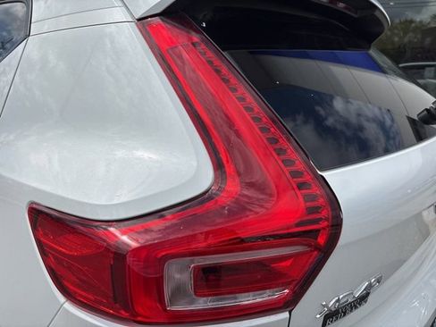 Used 2025 Volvo XC40 B5 Plus AWD/4WD image 9