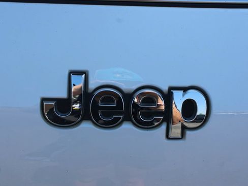 Used 2022 Jeep Grand Cherokee L Limited RWD image 14