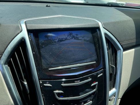 Used 2014 Cadillac SRX Luxury image 21