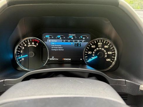 Used 2018 Ford F150 Lariat w/ Equipment Group 501A Mid AWD/4WD image 29