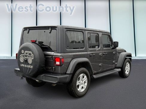 Used 2021 Jeep Wrangler Unlimited Sport image 4