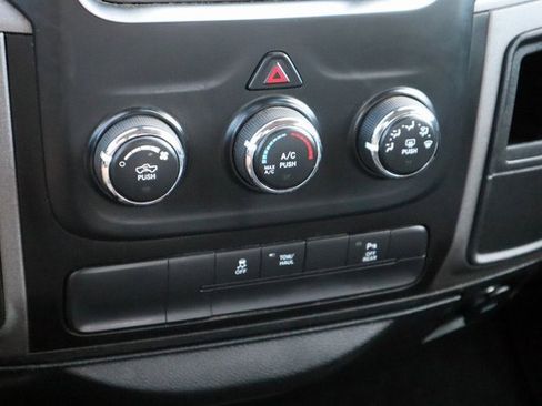 Used 2016 RAM 2500 Tradesman w/ Chrome Appearance Group image 30