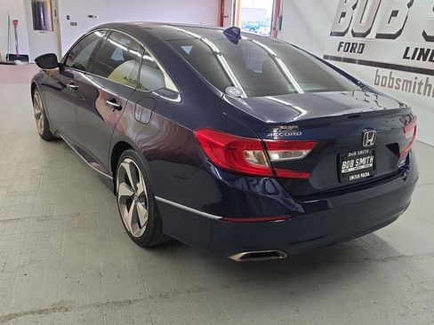 Used 2018 Honda Accord Touring image 4