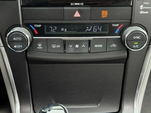 Used 2016 Toyota Camry XLE FWD image 19