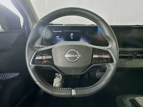 Used 2023 Nissan Ariya FWD image 17