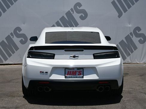 Used 2017 Chevrolet Camaro SS RWD image 6